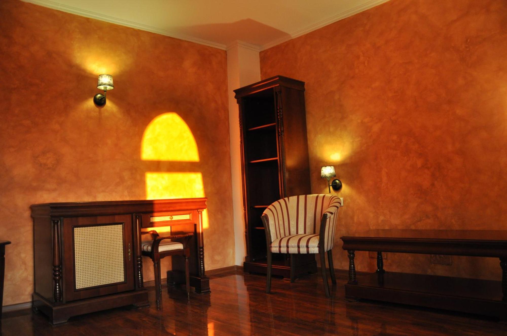 Vigo Grand Hotel Ploieşti Habitación foto